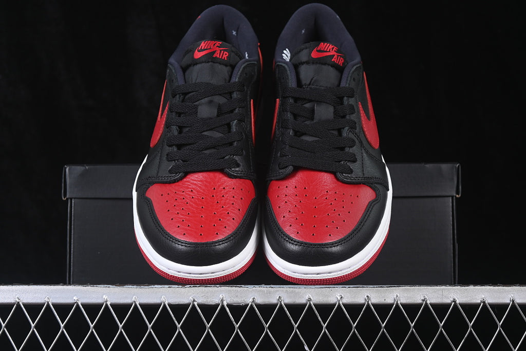 AJ1 Low