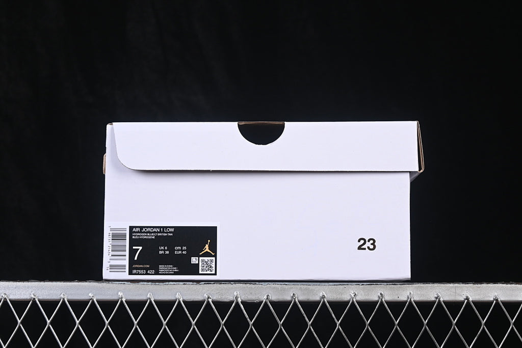 AJ1 Low