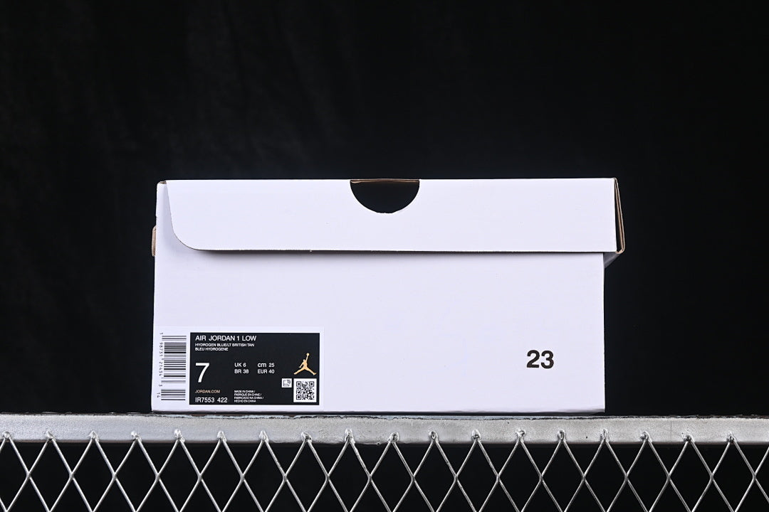 AJ1 Low