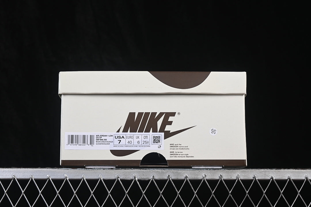 AJ1 Low
