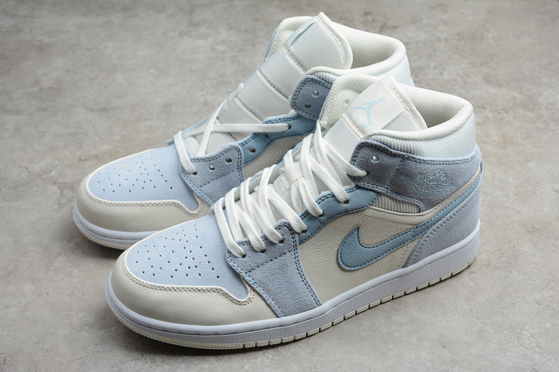 AJ1 Mid