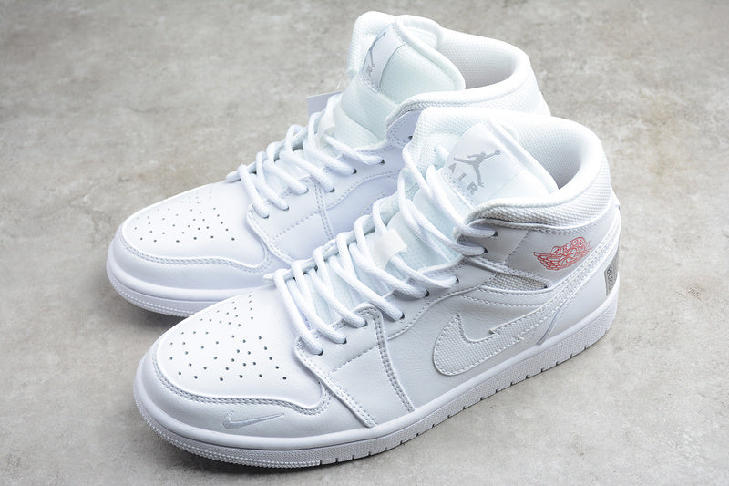 AJ1 Mid