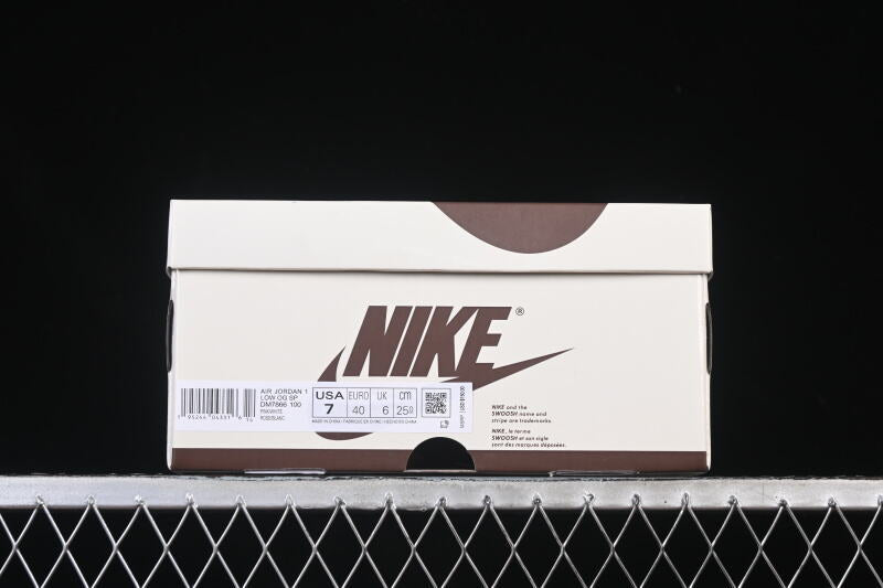 AJ1 Low