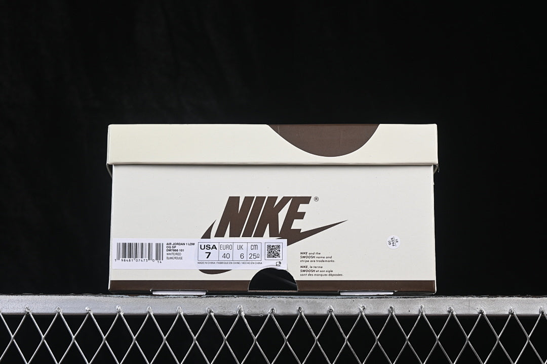 AJ1 Low