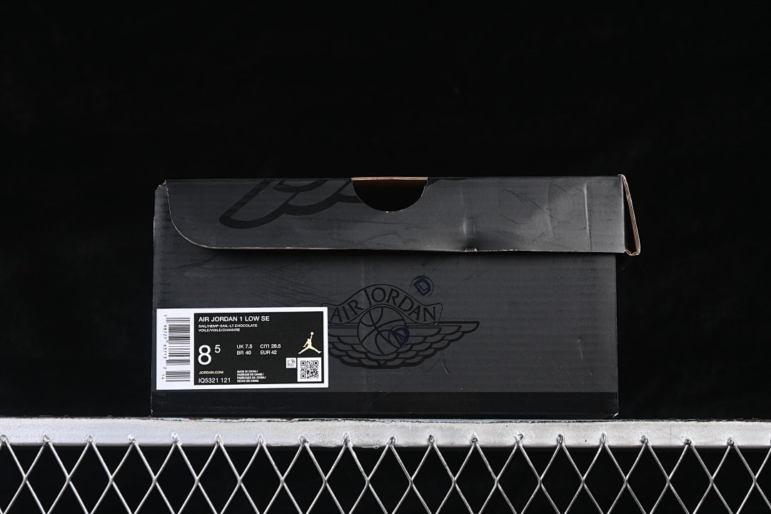 AJ1 Low