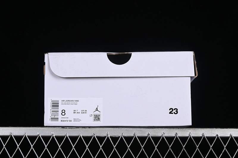 AJ1 Mid