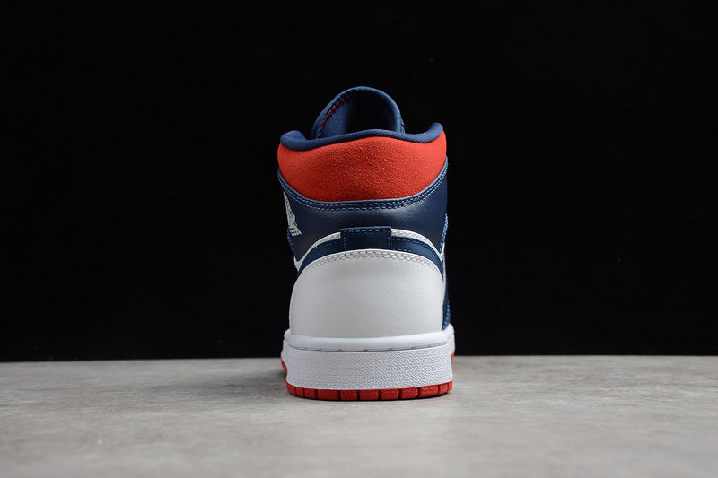 AJ1 Mid