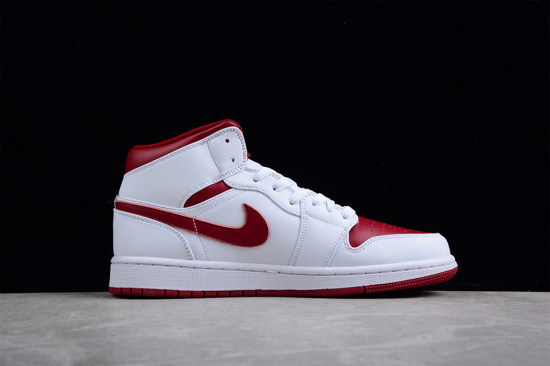 AJ1 Mid