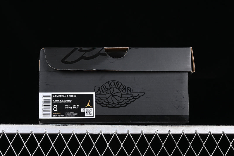AJ1 Mid