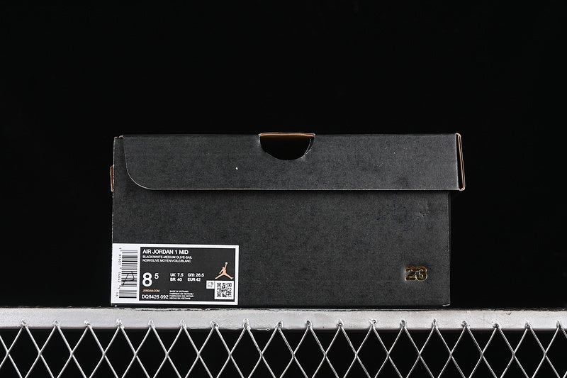 AJ1 Mid