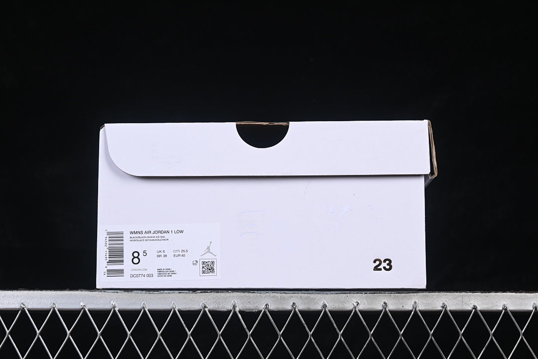 AJ1 Low