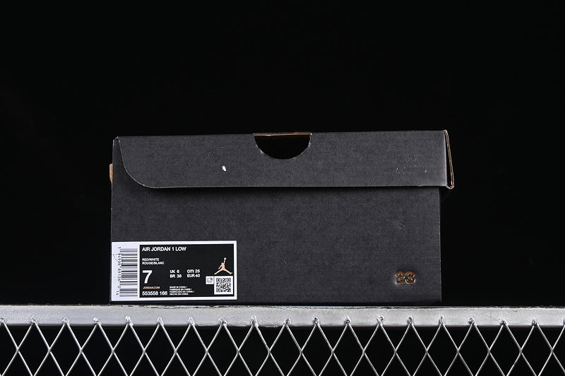AJ1 Low