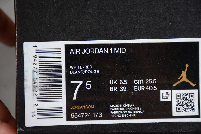 AJ1 Mid