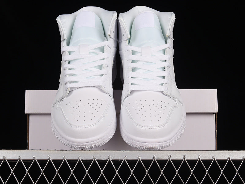 AJ1 Mid