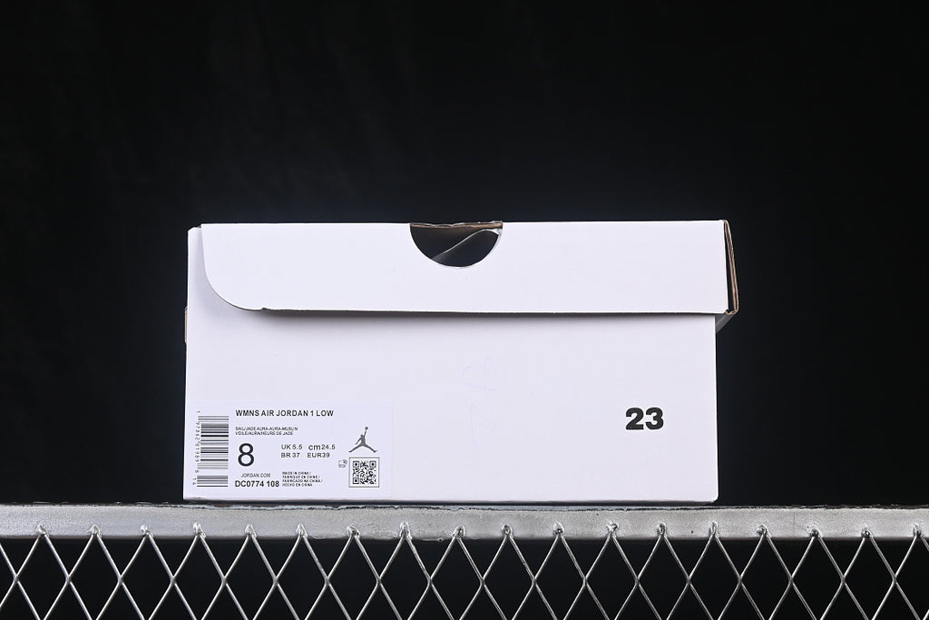 AJ1 Low