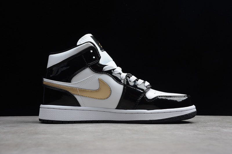 AJ1 Mid
