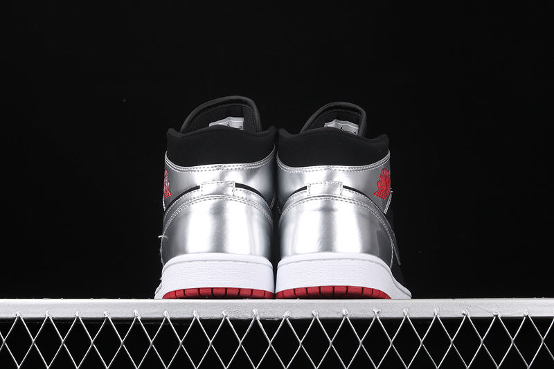 AJ1 Mid