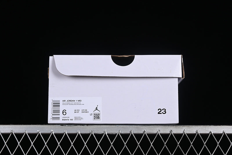 AJ1 Mid