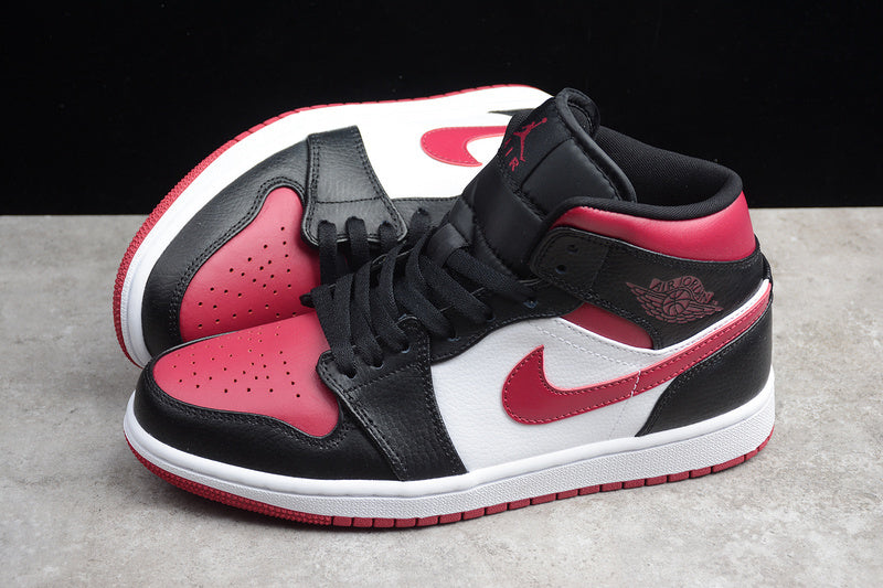 AJ1 Mid