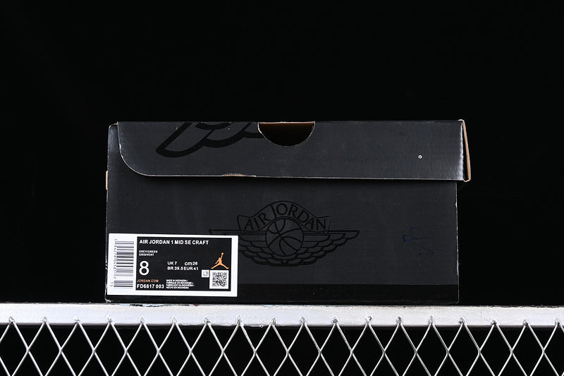 AJ1 Mid