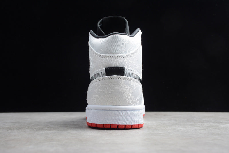 AJ1 Mid