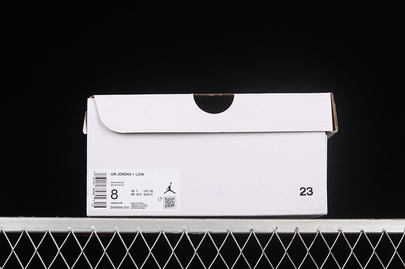 AJ1 Mid