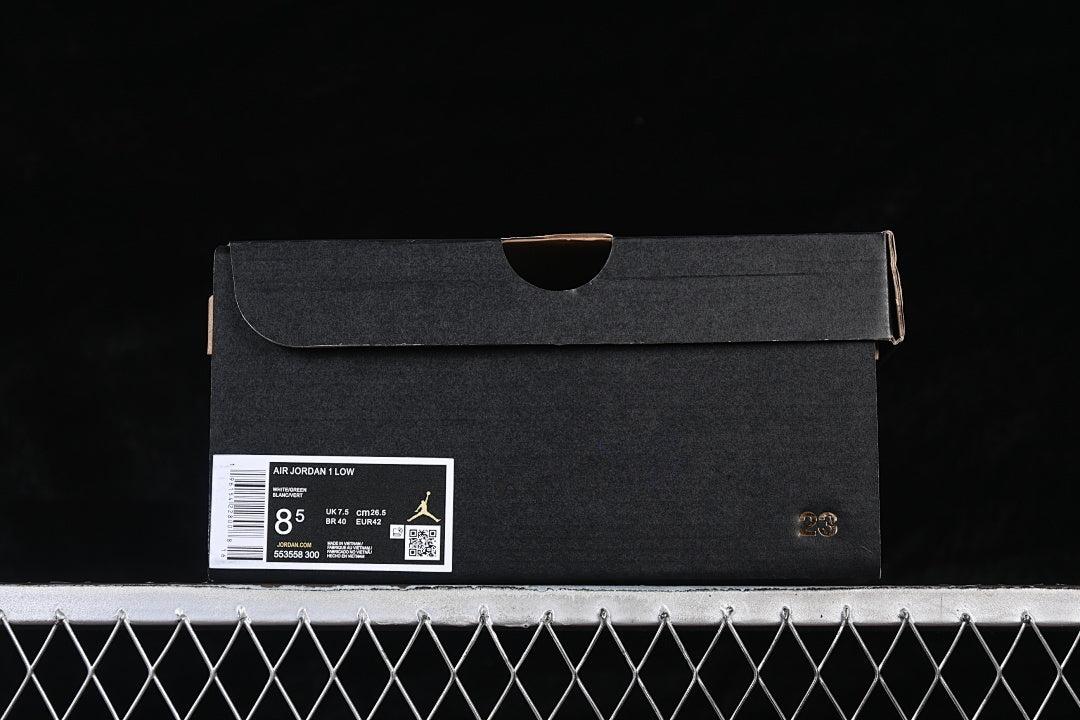 AJ1 Low