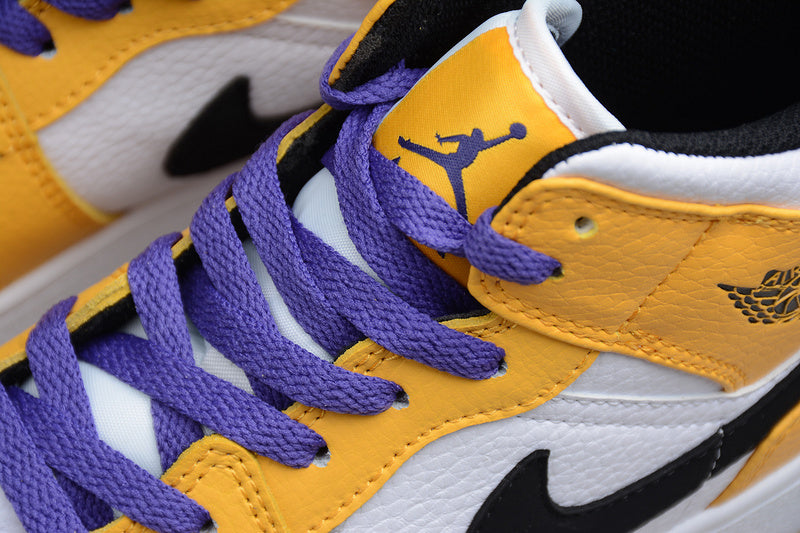 AJ1 Mid