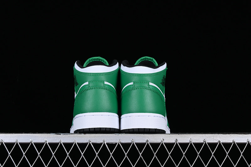 AJ1 Mid