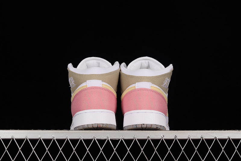 AJ1 Mid