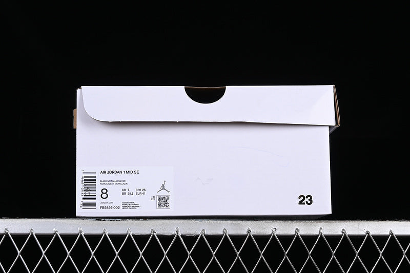 AJ1 Mid