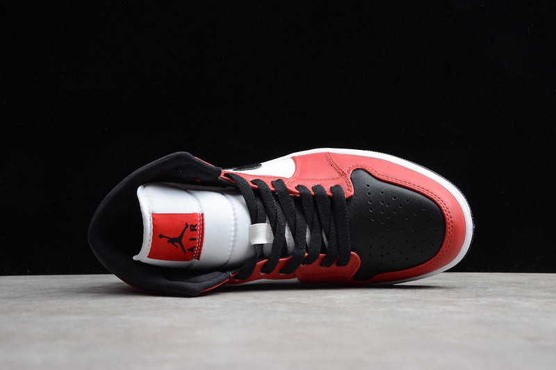 AJ1 Mid