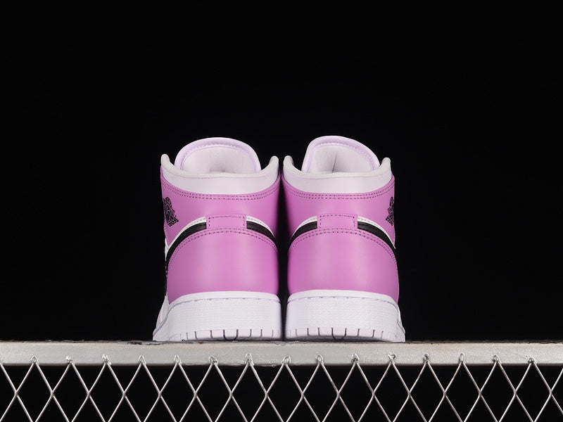 AJ1 Mid