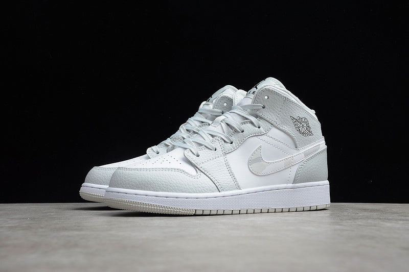 AJ1 Mid