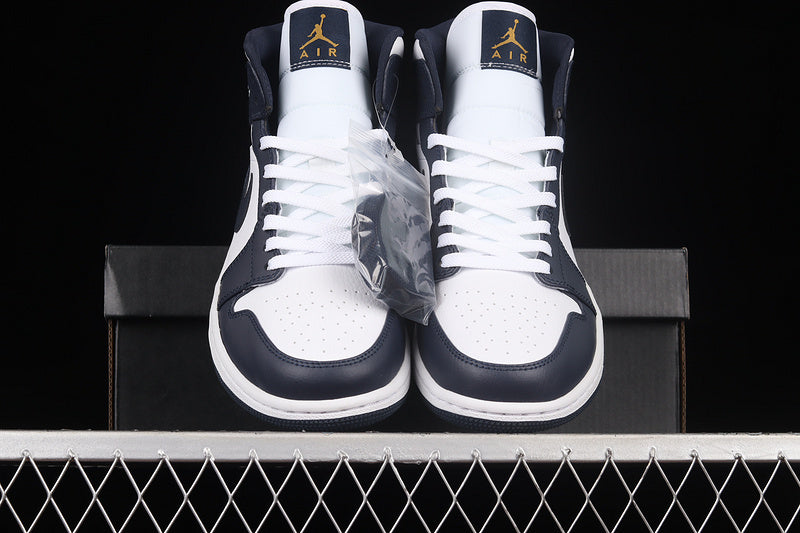 AJ1 Mid