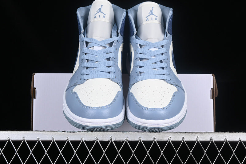 AJ1 Mid