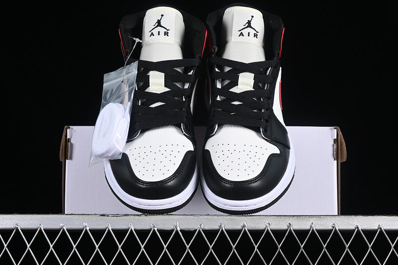 AJ1 Mid