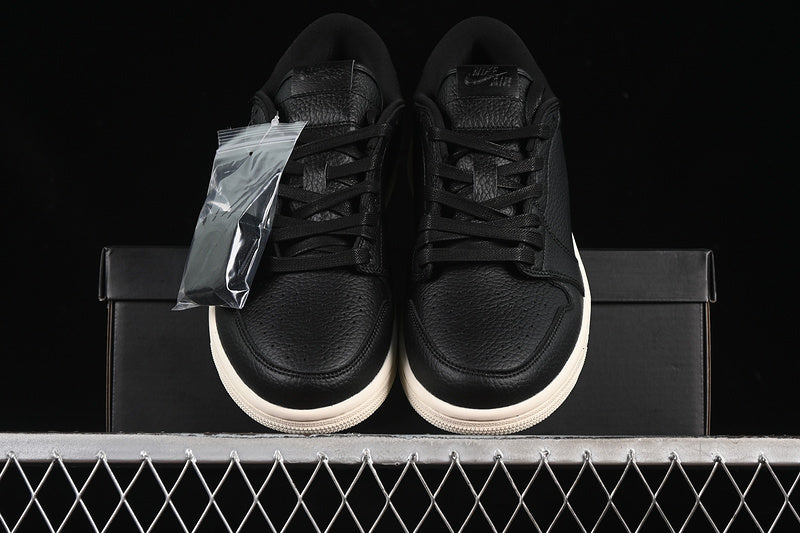 AJ1 Low