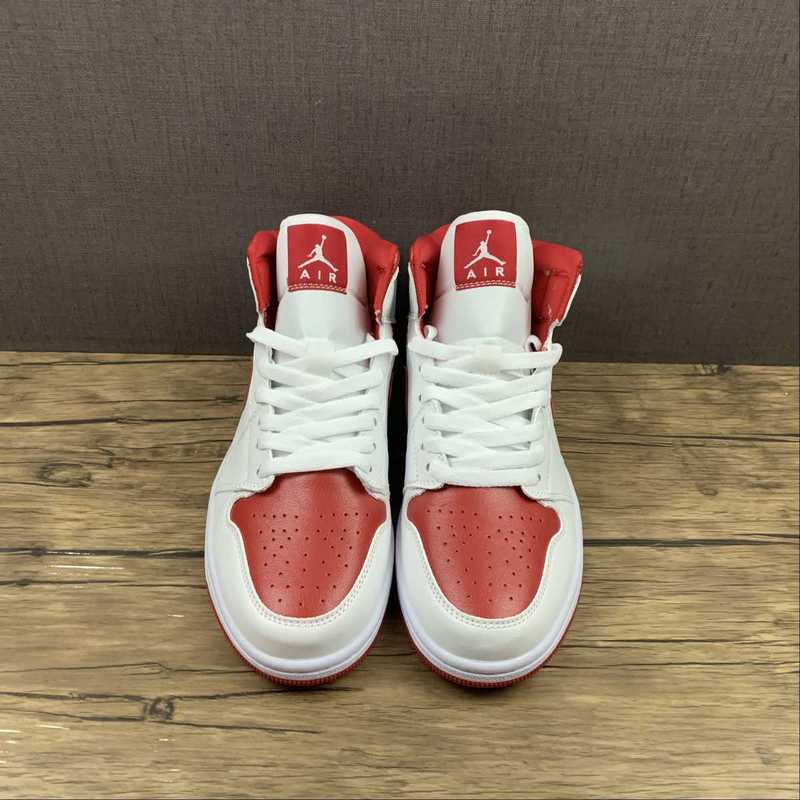 AJ1 Mid