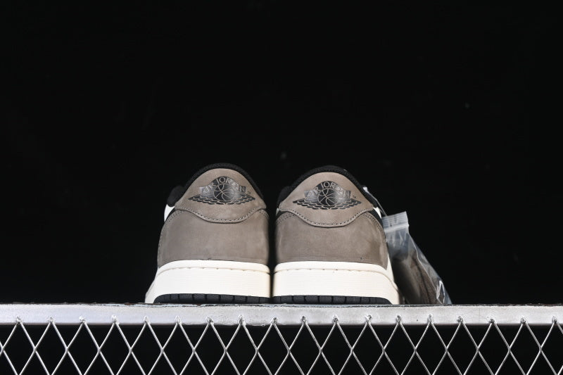 AJ1 Low