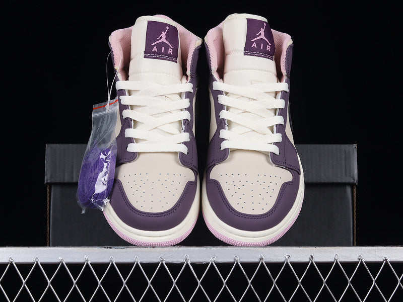 AJ1 Mid
