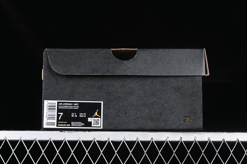 AJ1 Mid