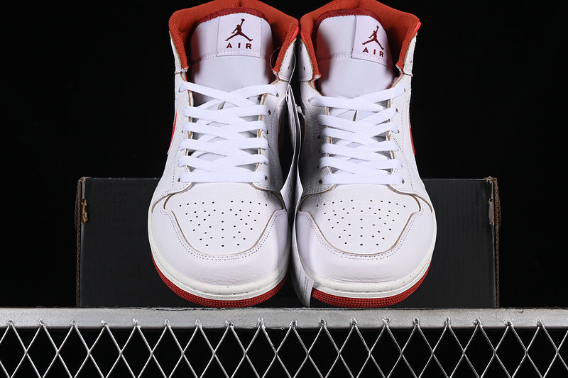 AJ1 Mid