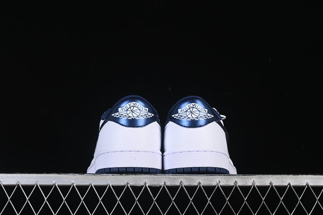 AJ1 Low