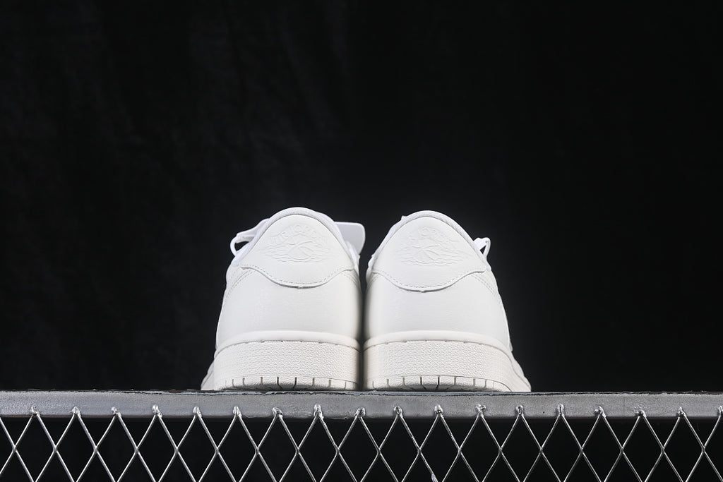 AJ1 Low