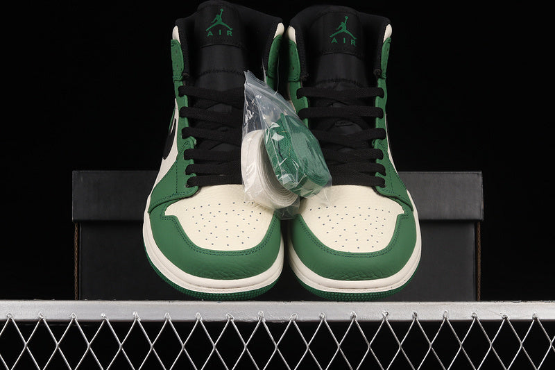 AJ1 Mid