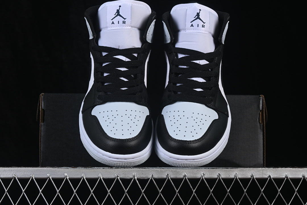 AJ1 Mid
