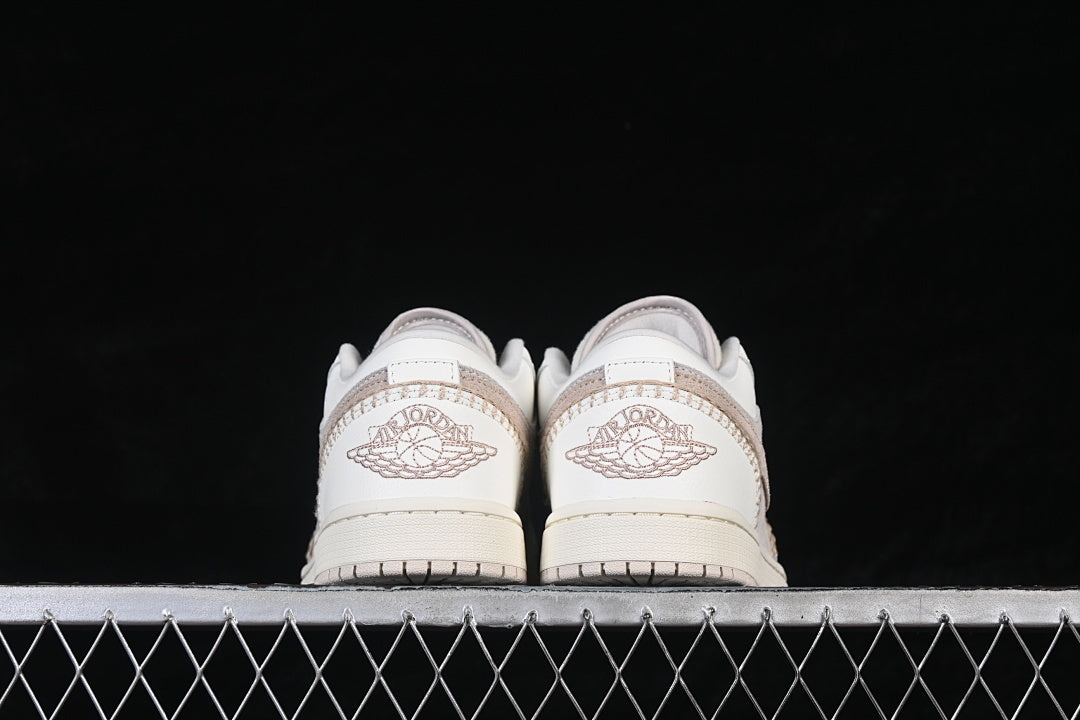 AJ1 Low