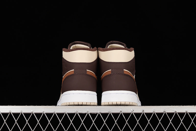 AJ1 Mid