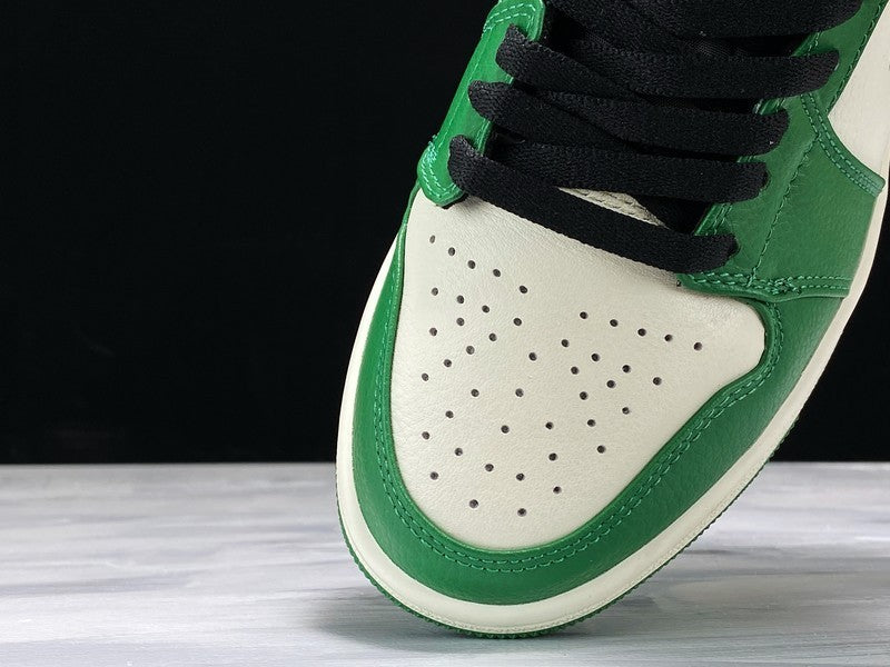 AJ1 Mid